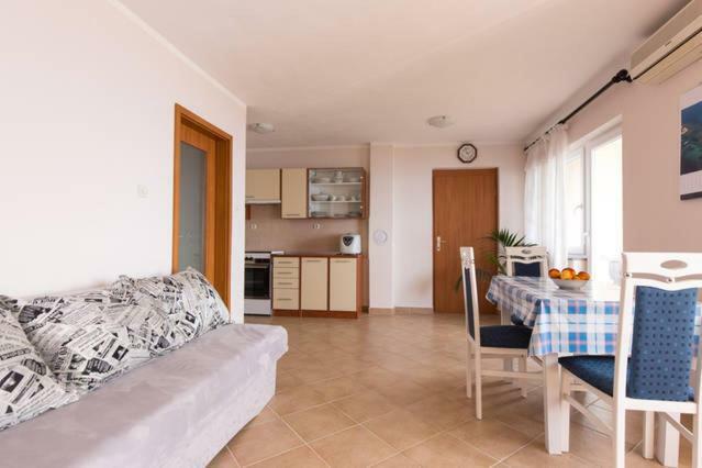 Apartmani Irena Veprinac Εξωτερικό φωτογραφία